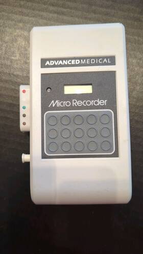 Advanced Medical Products Inc. Am5600 Micro Recorder Device Turns On But Untested