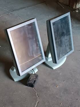 Barco Mfgd-3220-d Lot Of 2 Mfgd 3220d 21 Inch Lcd Grey-scale Display Medical Monitors K9300241