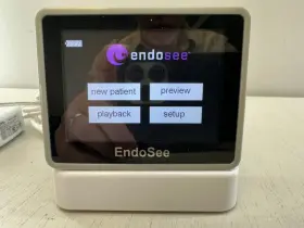 38335 Cooper Surgical Endosee Handheld Monitor With Charging Cradle And Cords