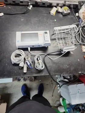 Spo2 Covieden 73ce Welch Alllyn Connex Nibp And Temp Spot Monitor Basket