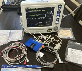 8100ep1 Csi Criticare Patient Monitor With Accessories For Parts / Not Working /read 8100ep1 Csi Criticare Patient Monitor With Accessories For Parts / Not Working /read