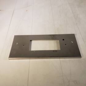 Fisher Berkeley B00070-00 Fa-hgx-5 Faceplate Mounting Plate 23 Duplex
