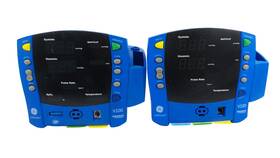 Ge 2038172-001-304583 Lot Of 2 Different Models Carescape Dinamap V100 Vital Signs Monitor