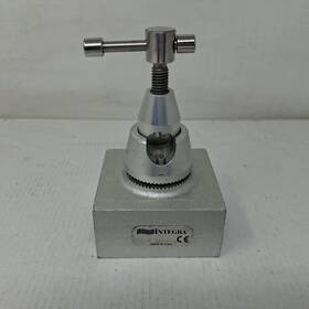 Integra Lifesciences A-1060 Mayfield Universal Side Rail Fitting