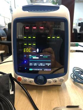 Iris Patient Monitor 1704f03 Vital Signs Portable - Bp Pr Spo2