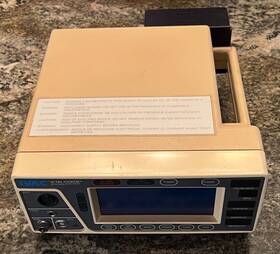 Ivac 4320 Vital Check Ecg Spo2 Nibp Temp Monitor No Power Charger Not Tested