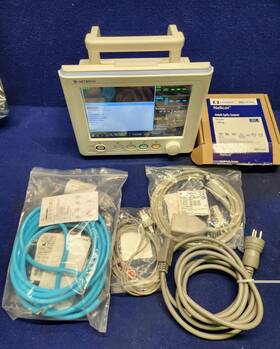 Mediana Fukuda Denshi M30m-5pnxah M30 Multi-parameter Patient Monitor