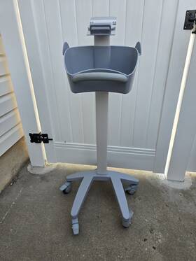 Mindray 044-000016-00 Rolling Stand For Passport 8 With Quick Release Mount