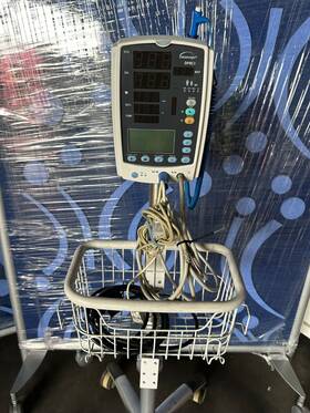 Mindray Dpm-3 Datascope Dpm 3 Vital Monitor With Power Cable