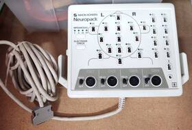 Nihon Kohden Jb-281bk Neuropack Emg Junction Box With Kh-002a Mount