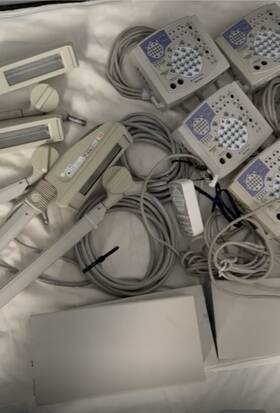 Nihon Kohden Je921 A Lot Of Eeg Photic Lamp And Control