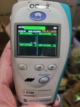Nihon Kohden Zm-520pa Telemetry Transmitter