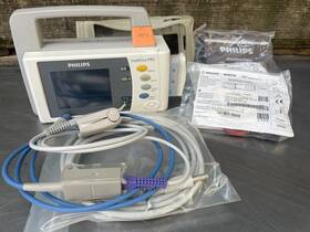 Philips M8102am Intellivue Mp2 Monitor Co2 Func With Spo2 Hose Batt Cuffs