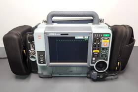Physio Control V15-2-000050 Lifepak 15 Monitor With Two Batteries Power Tested