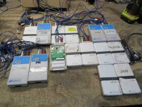 Spacelabs Healthcare 90347-05 Lot Of 15 Ultraview Digital Transmitter With Leads Parts As Is