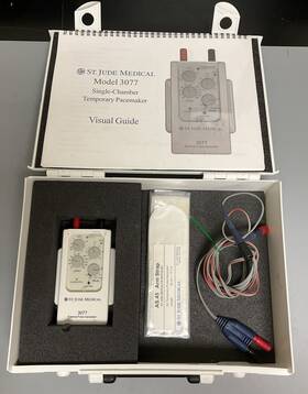 St. Jude Medical 3077 St. Model Ssi Temporary Pulse Generator And Case