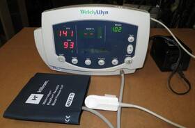 Welch Allyn 53soo Vital Signs Patient Monitor Nibp Masimo Spo2 53s00