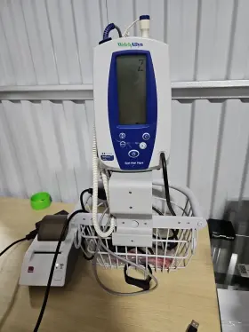 450t0 Welch Allyn 54364 Spot Vital Signs Lxi Monitor With New Battery And Bp Line