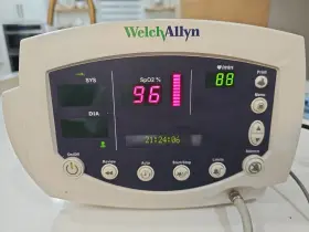 53nop Welch Allyn Inc. Vital Signs Monitor With Spo2 And Power Cord