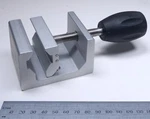 Philips #5061-8363 Pole Mount Clamp 14LB/6.5KG For Hp Agilent Module Rack Used. Price: $16.20.